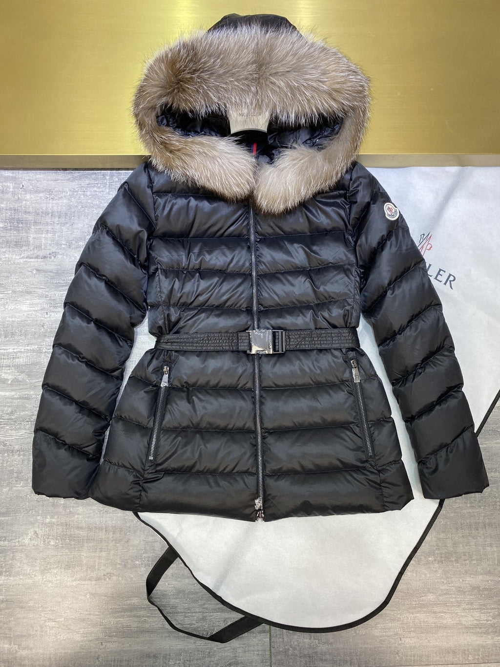 Moncler Fur-Trim Hood Belted Short Down Coat