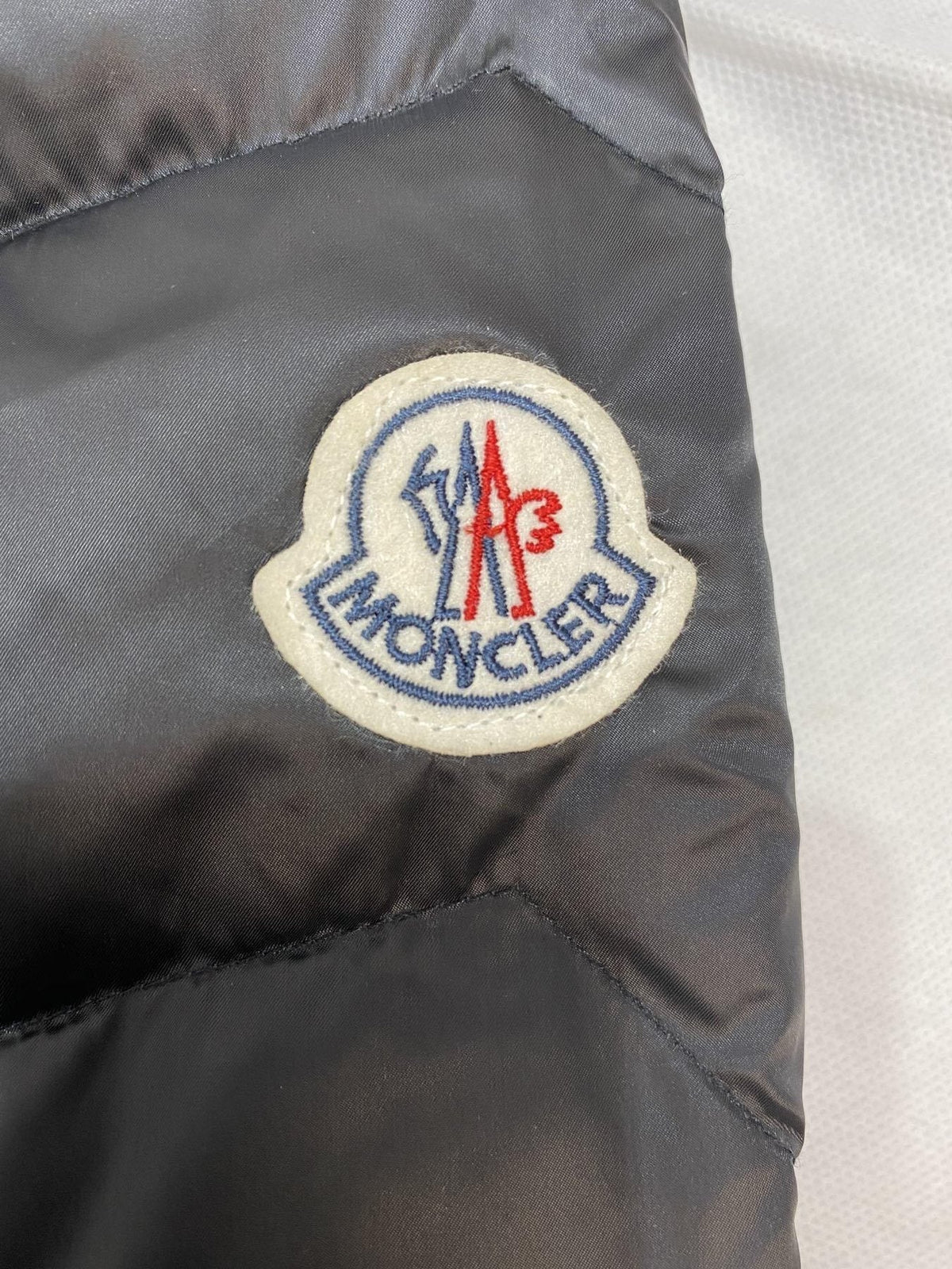 Moncler Fur-Trim Hood Belted Short Down Coat