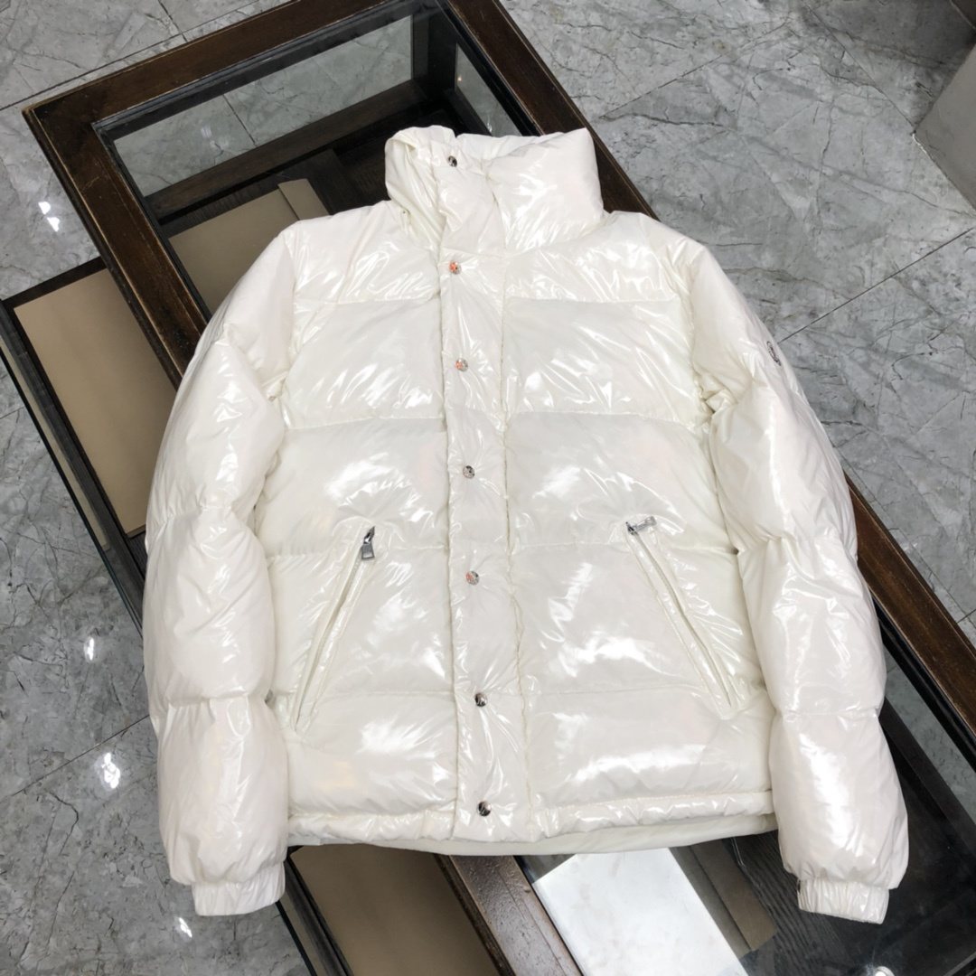 Moncler Women's Glossy Stand-Collar Short Puffer Coat