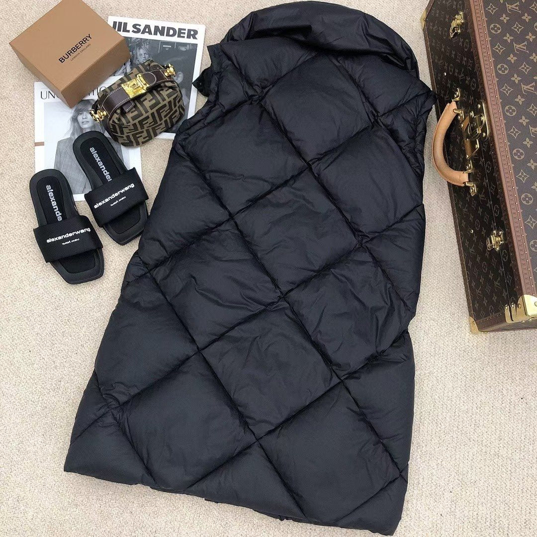 Burberry Long Diamond-Quilted Down Vest