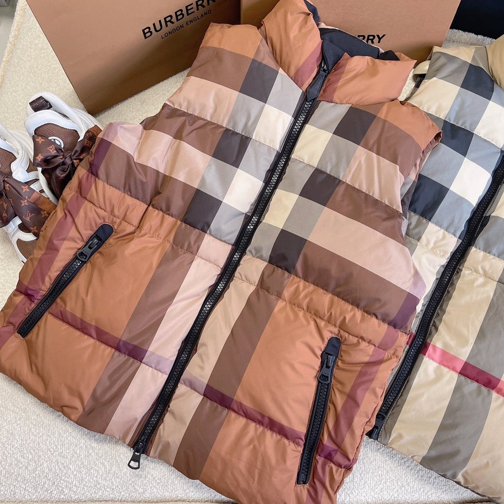 Burberry Check Drawstring Waist Down Vest