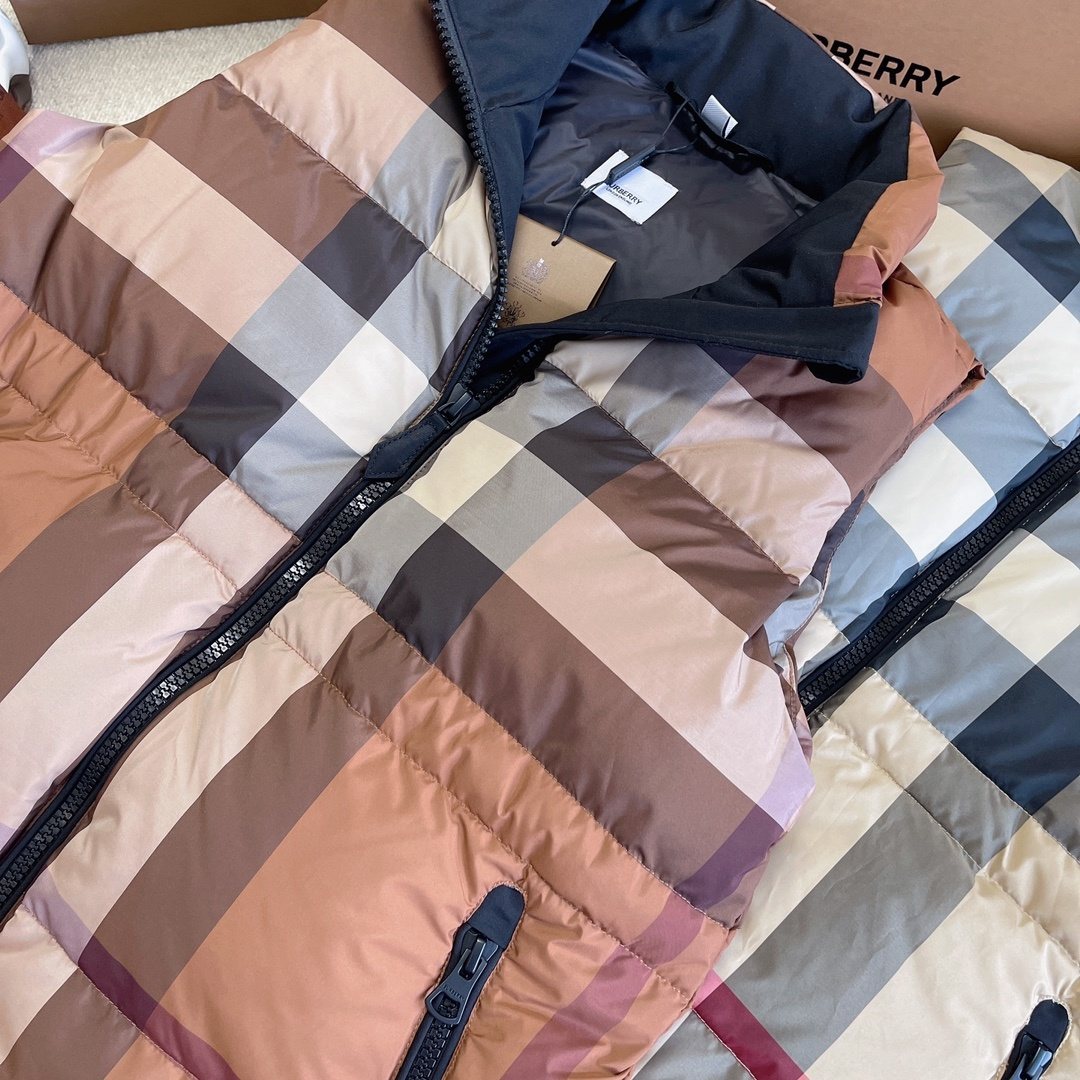 Burberry Check Drawstring Waist Down Vest