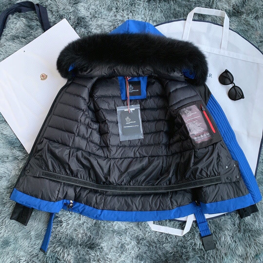 Moncler Women's Fur-Trim Hood Belted Puffer Coat