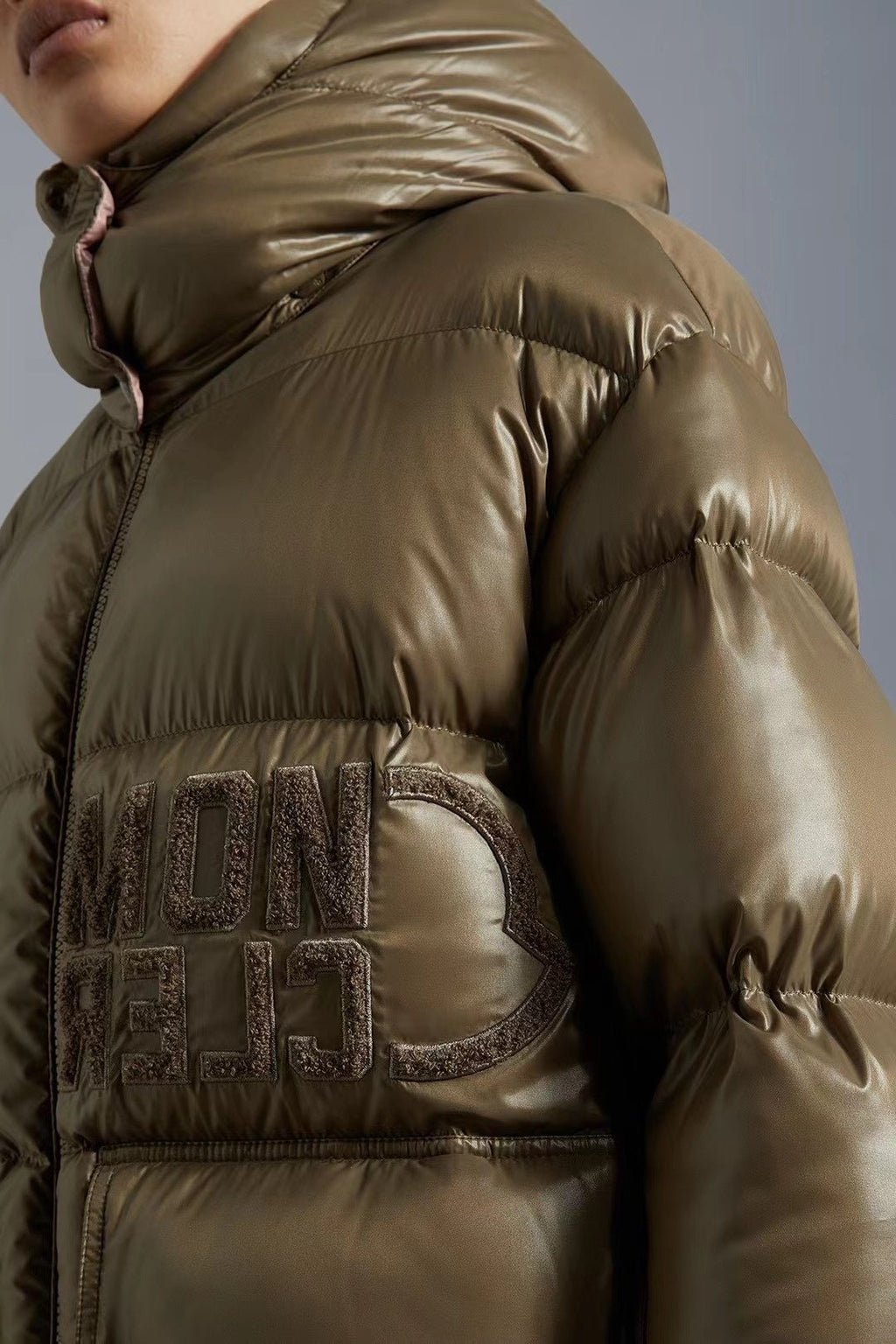 Moncler Contrast-Yoke Hooded Puffer Coat