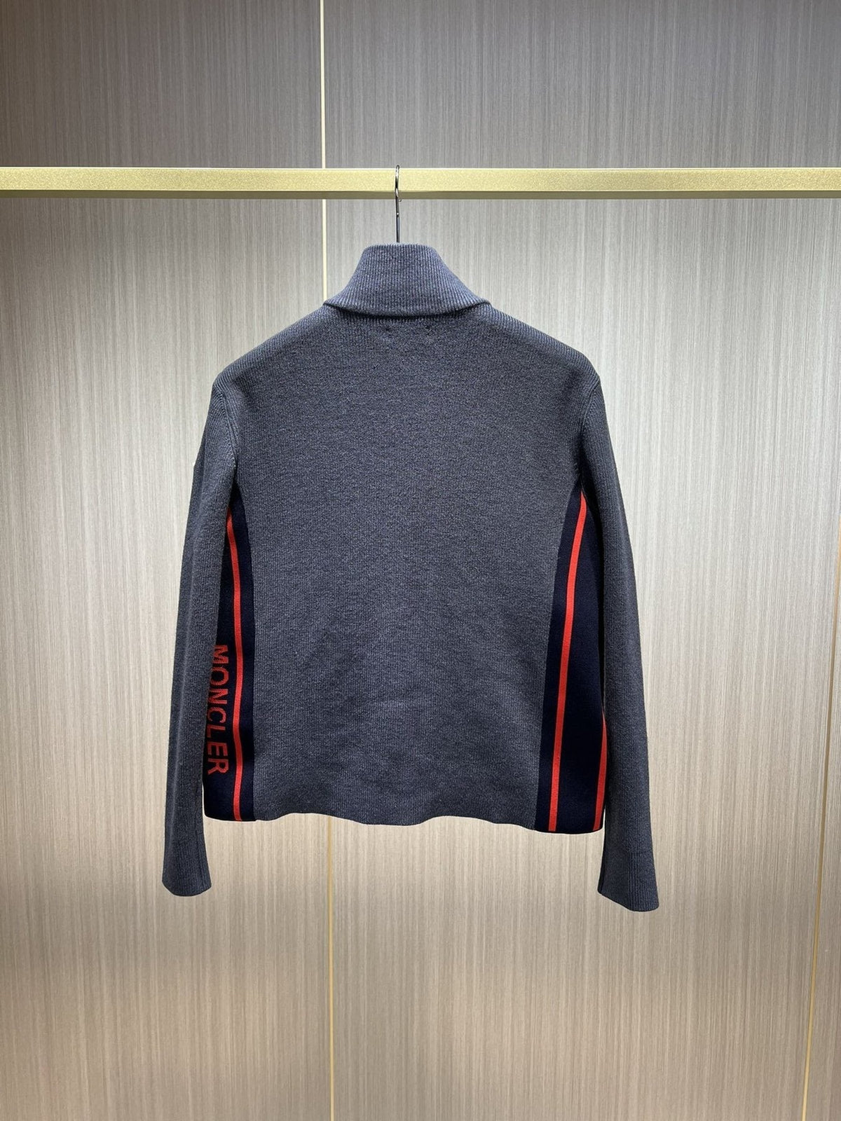 Moncler Sweater Sleeve Down Jacket