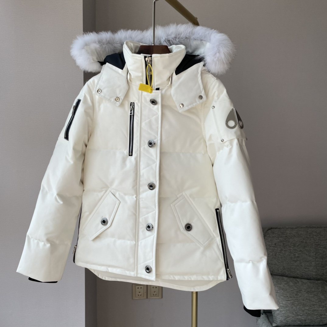 Moose Knuckles Women's Fur-Trim Hood Short Down Jacket