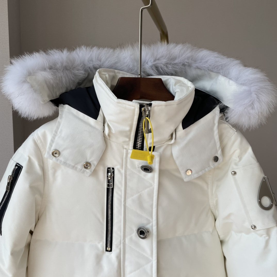 Moose Knuckles Women's Fur-Trim Hood Short Down Jacket