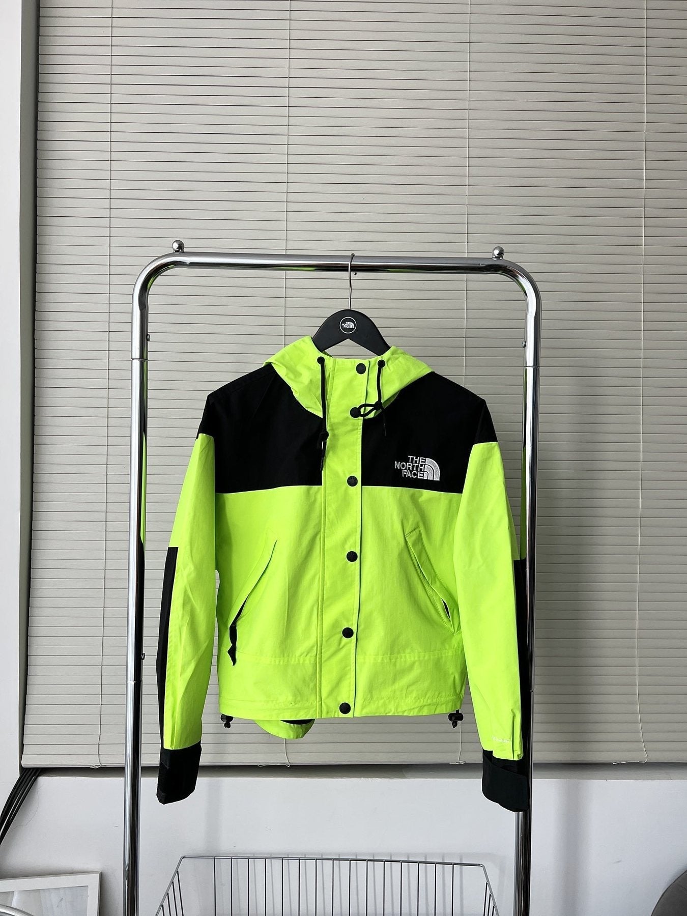 The North Face Women¡¯s Short Hooded Jacket