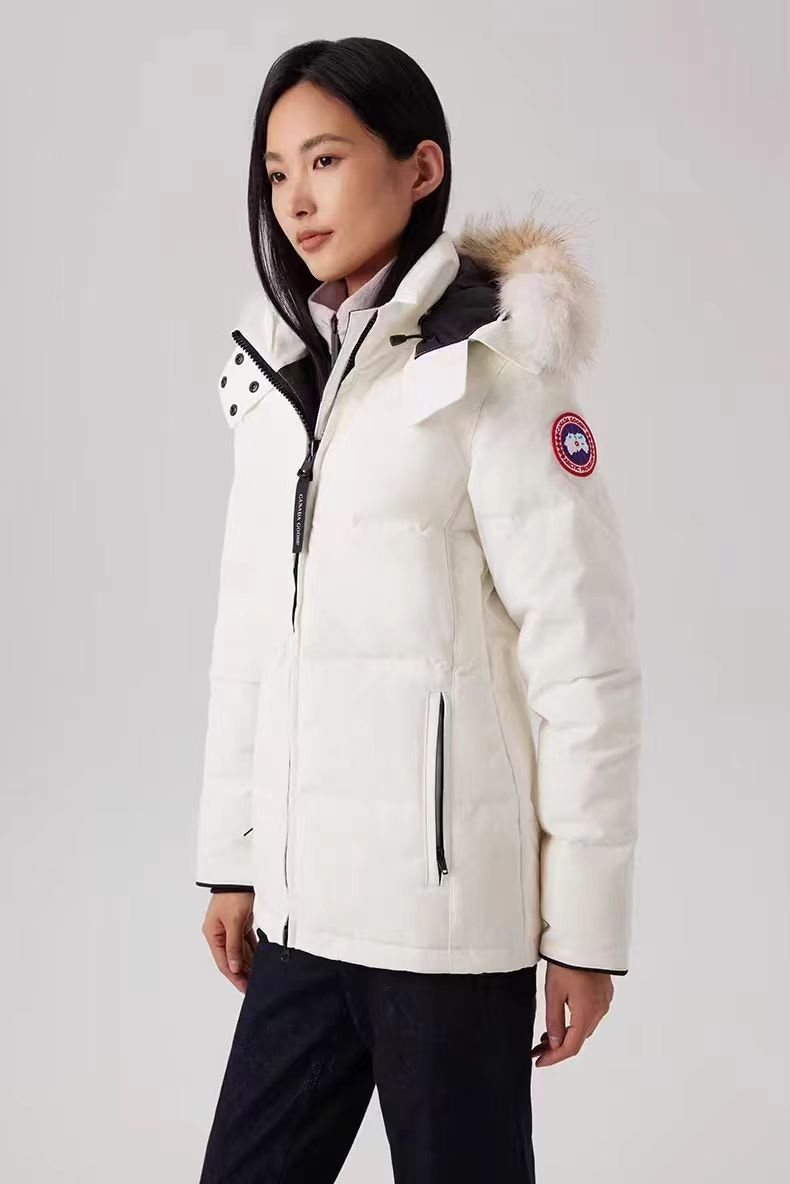 Canada Goose Women's Short Hooded Down Jacket