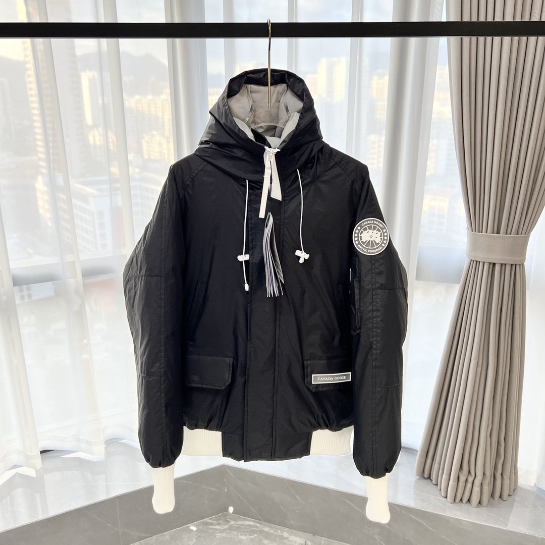 Canada Goose Hooded Puffer Jacket