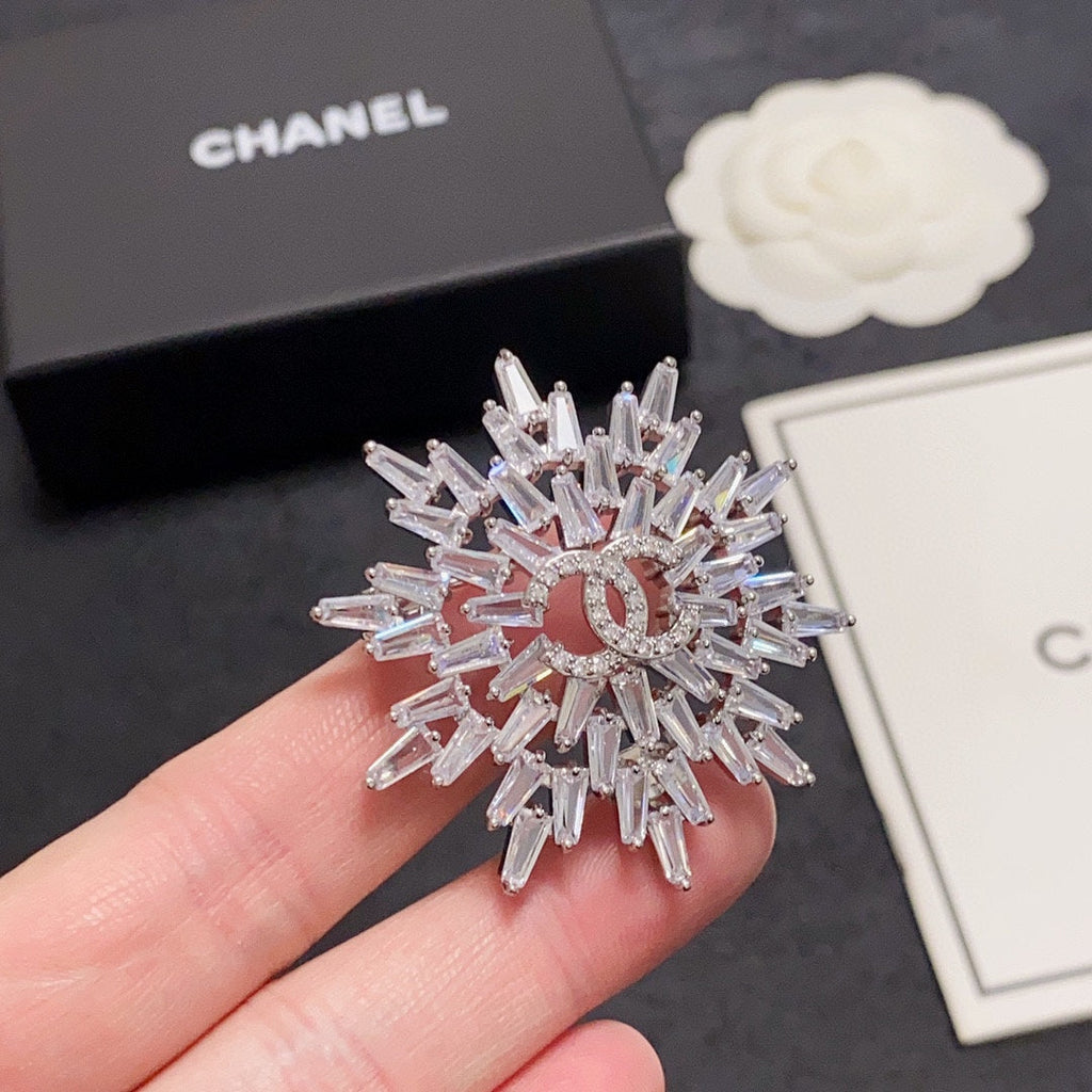 18K Chanel Snow Flower Brooch White Gold-Colour Hardware Crystals
