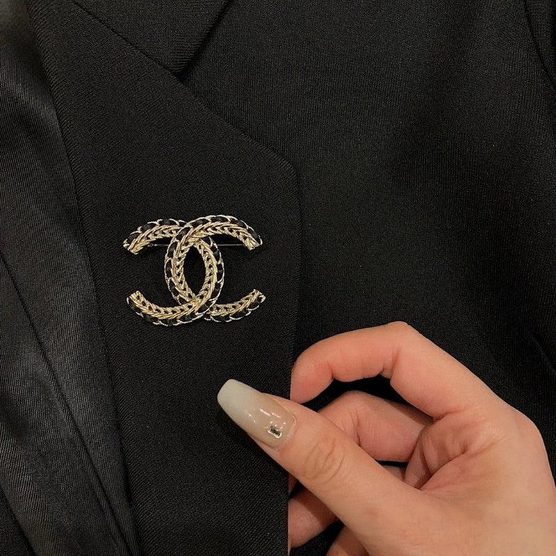 18K Chanel Leather Gold Brooch Yellow Gold-Colour Hardware