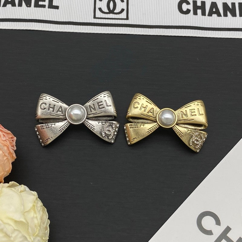18K Chanel Bow Tie Pearl Gold Brooch Yellow White Gold Hardware