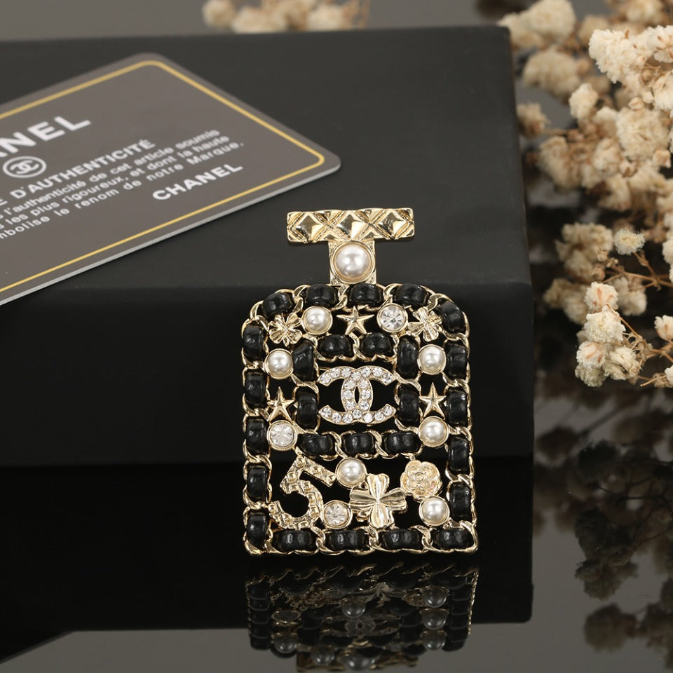 18K Chanel Bottle Strass Brooch Yellow Gold-Colour Hardware