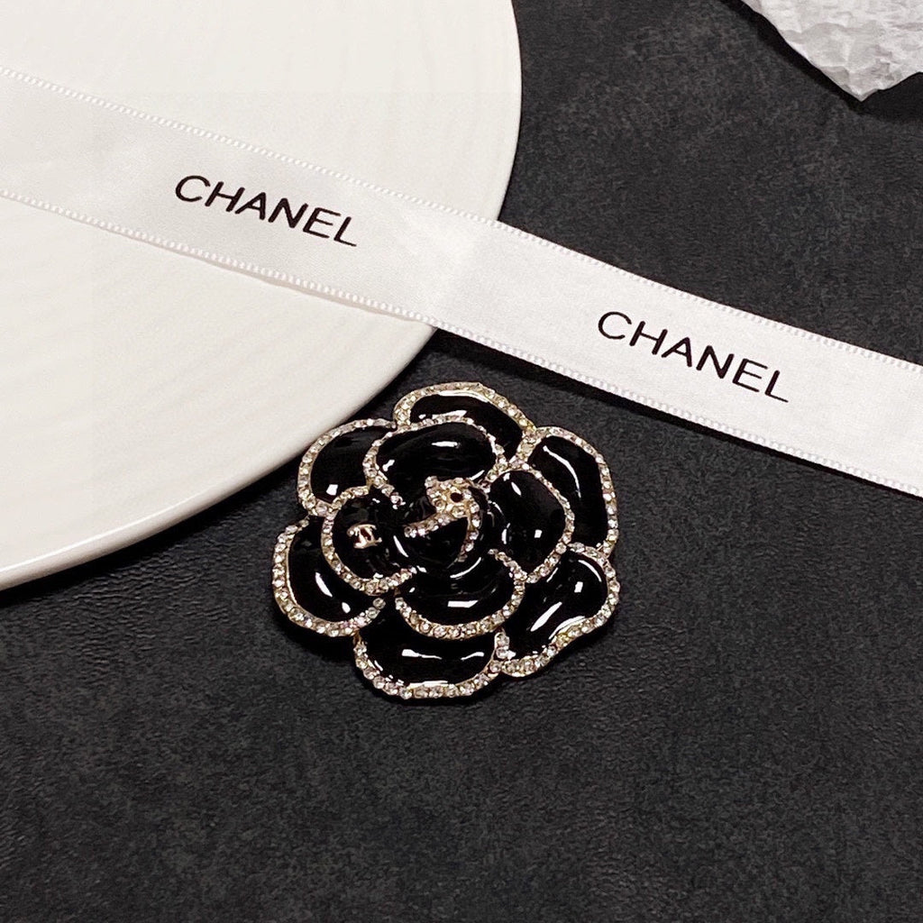 18K Chanel Black Flower Brooch Yellow Gold-Colour Hardware