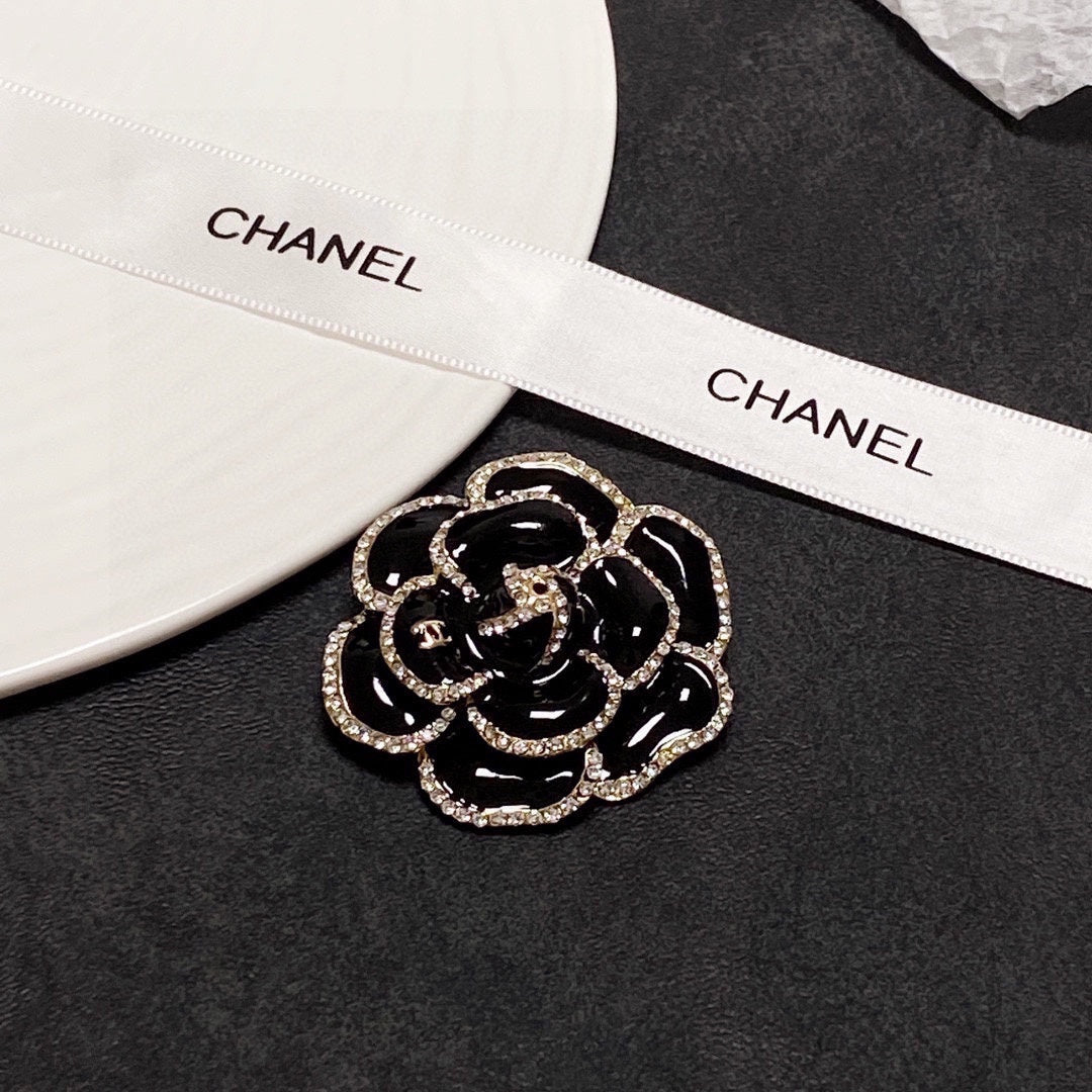18K Chanel Black Flower Brooch Yellow Gold-Colour Hardware