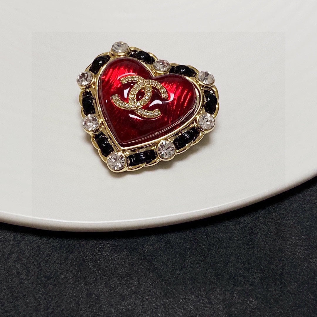 18K Chanel Red Crystal Heart Brooch Yellow Gold-Colour Hardware
