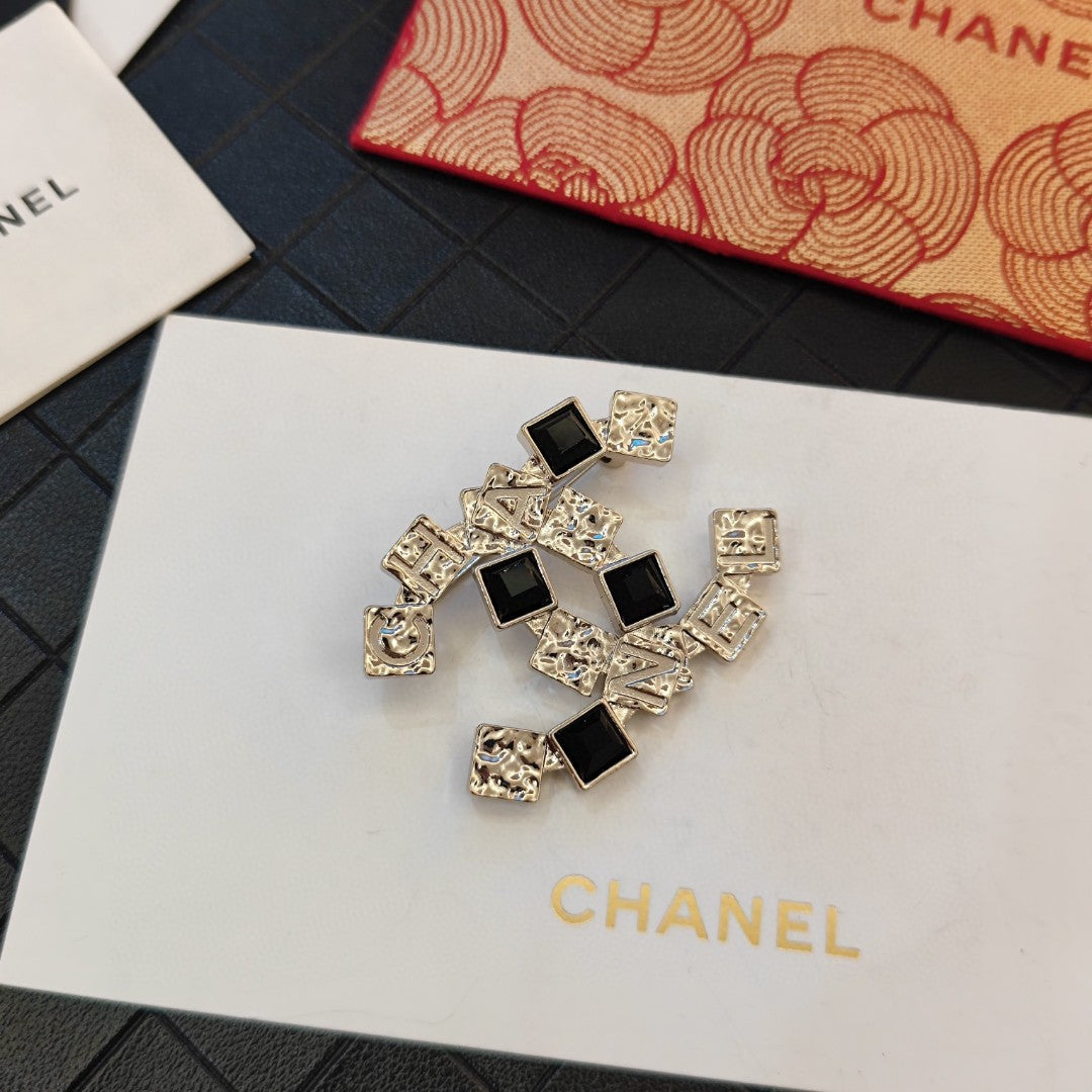 18K Chanel Black Crystals Brooch Yellow Gold-Colour Hardware