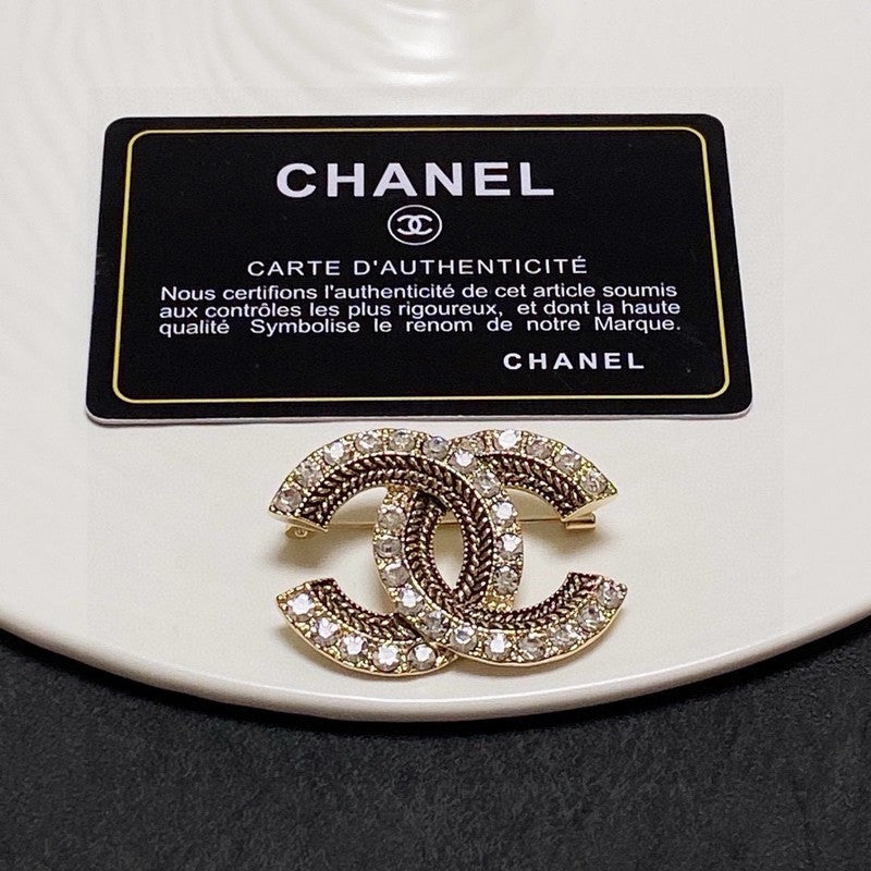 18K Chanel Diamond Gold Brooch Yellow Gold-Colour Hardware