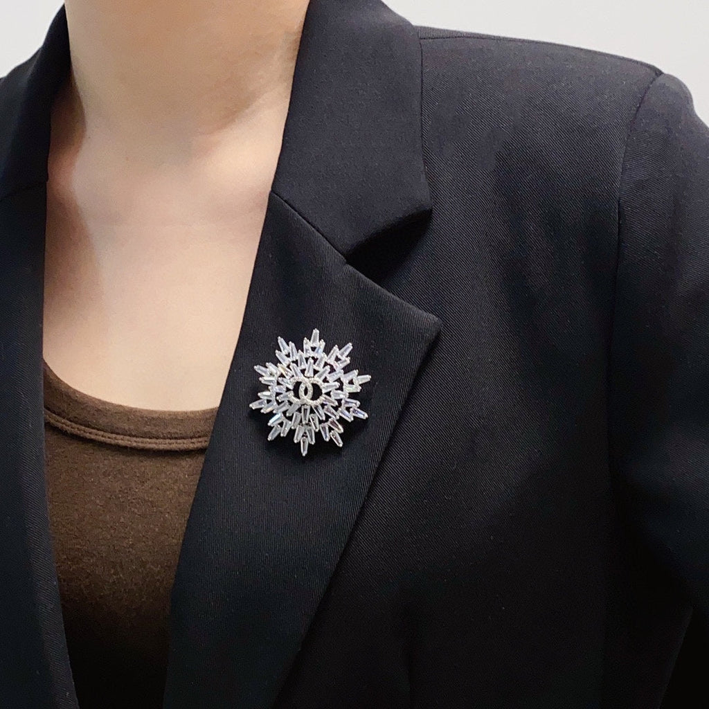 18K Chanel Snow Flower Brooch White Gold-Colour Hardware Crystals