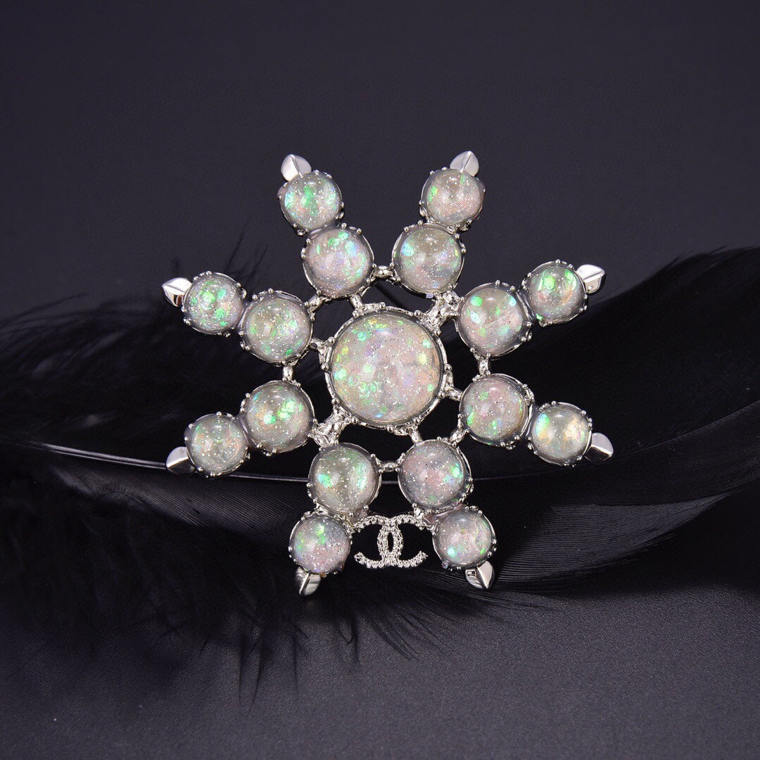 18K Chanel Flower Crystals Brooch Yellow Gold-Colour Hardware