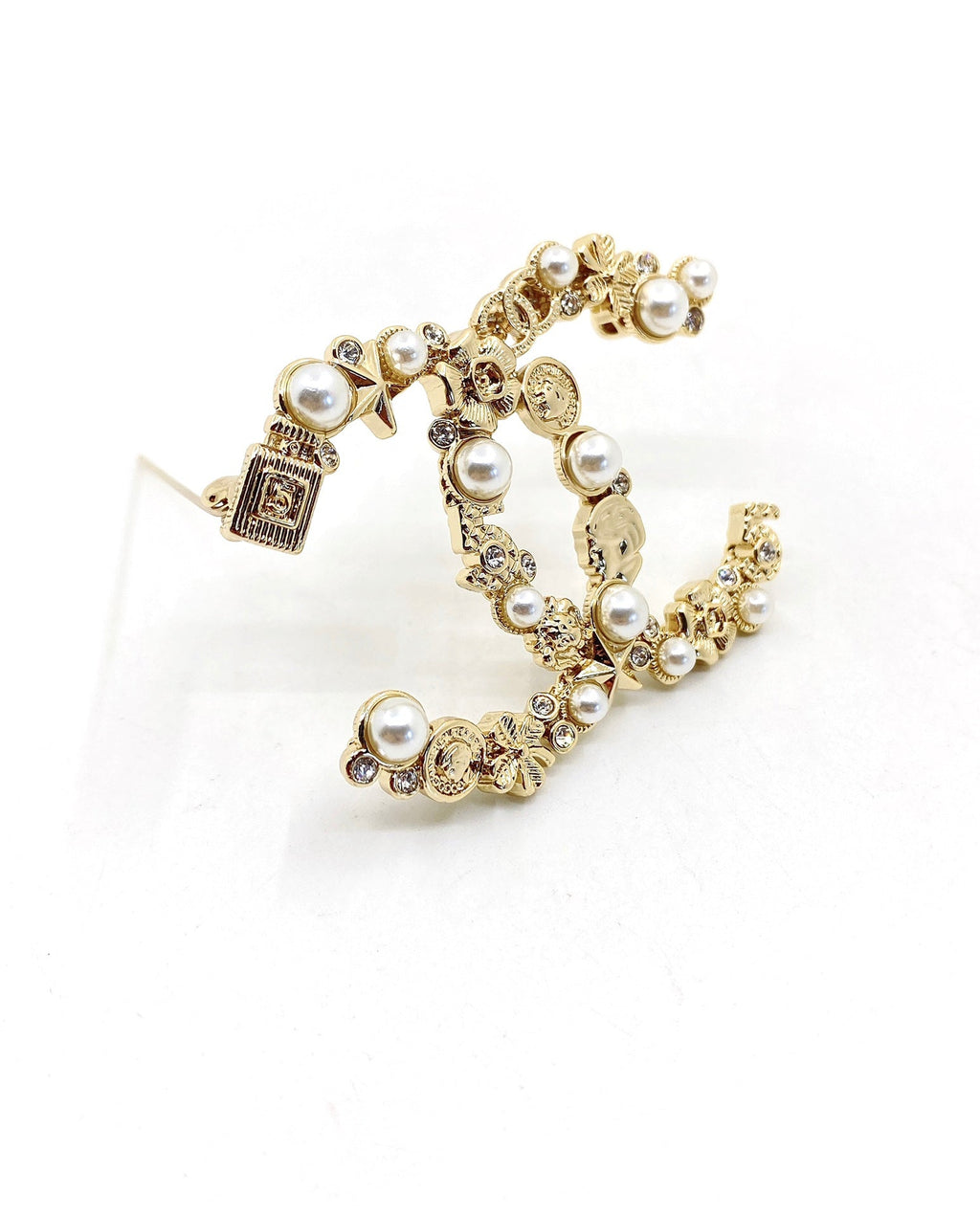 18K Chanel Pearls Brooch Yellow Gold-Colour Hardware