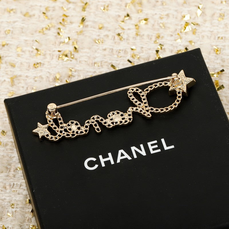 18K Chanel Leather Gold Brooch Yellow Gold-Colour Hardware 9.5 cm