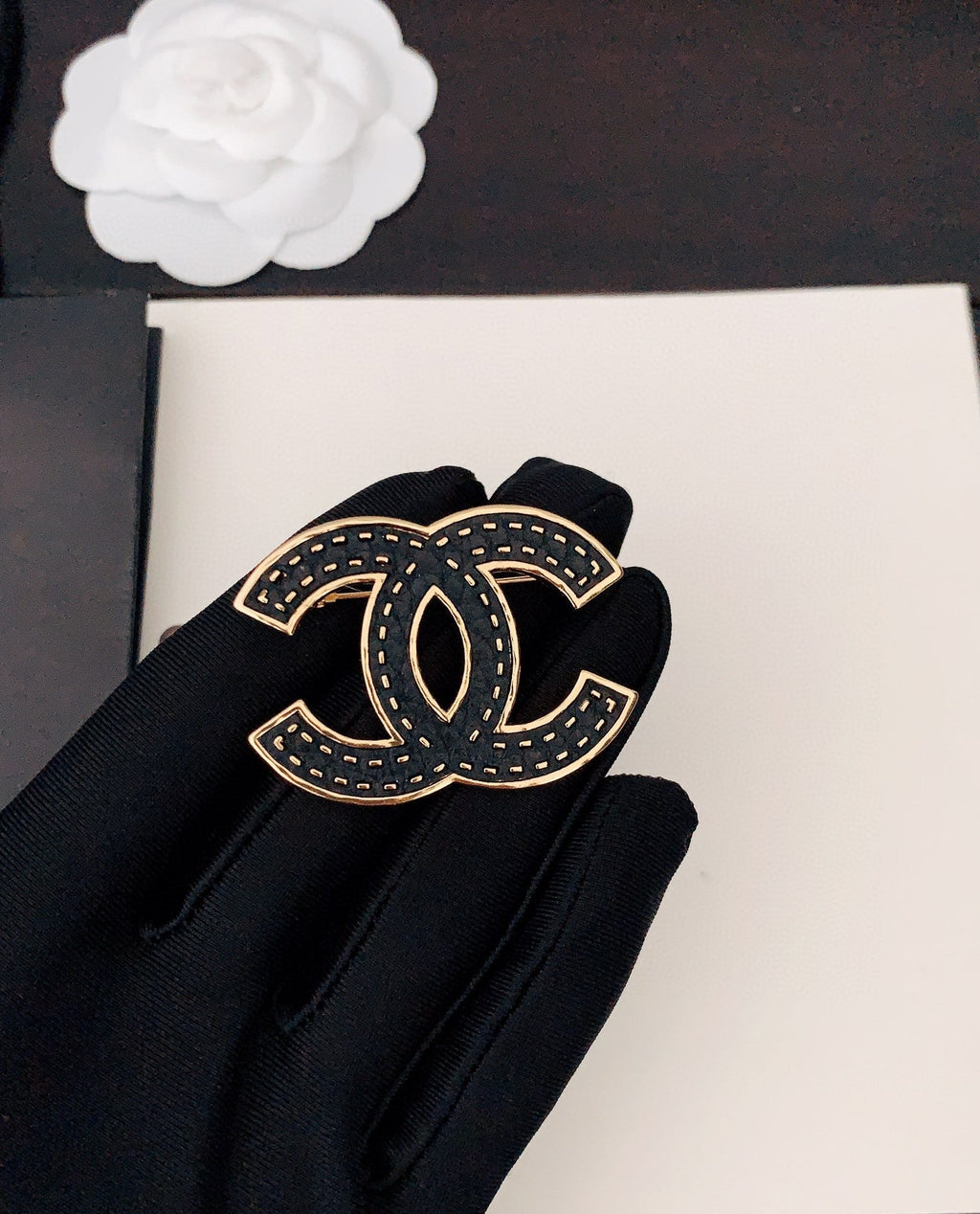 18K Chanel Black Brooch Yellow Gold-Colour Hardware Black Resin