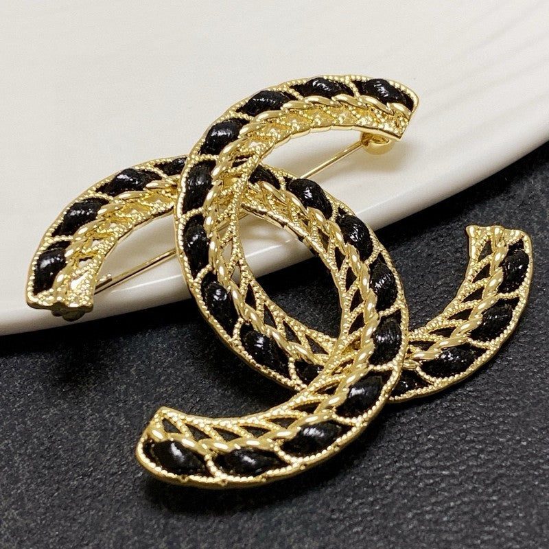 18K Chanel Leather Gold Brooch Yellow Gold-Colour Hardware
