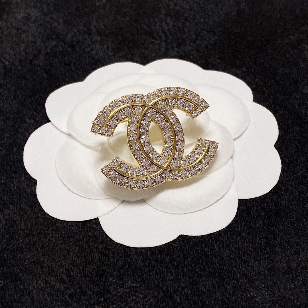 18K Chanel Diamonds Set Brooch Yellow White Gold-Colour Hardware