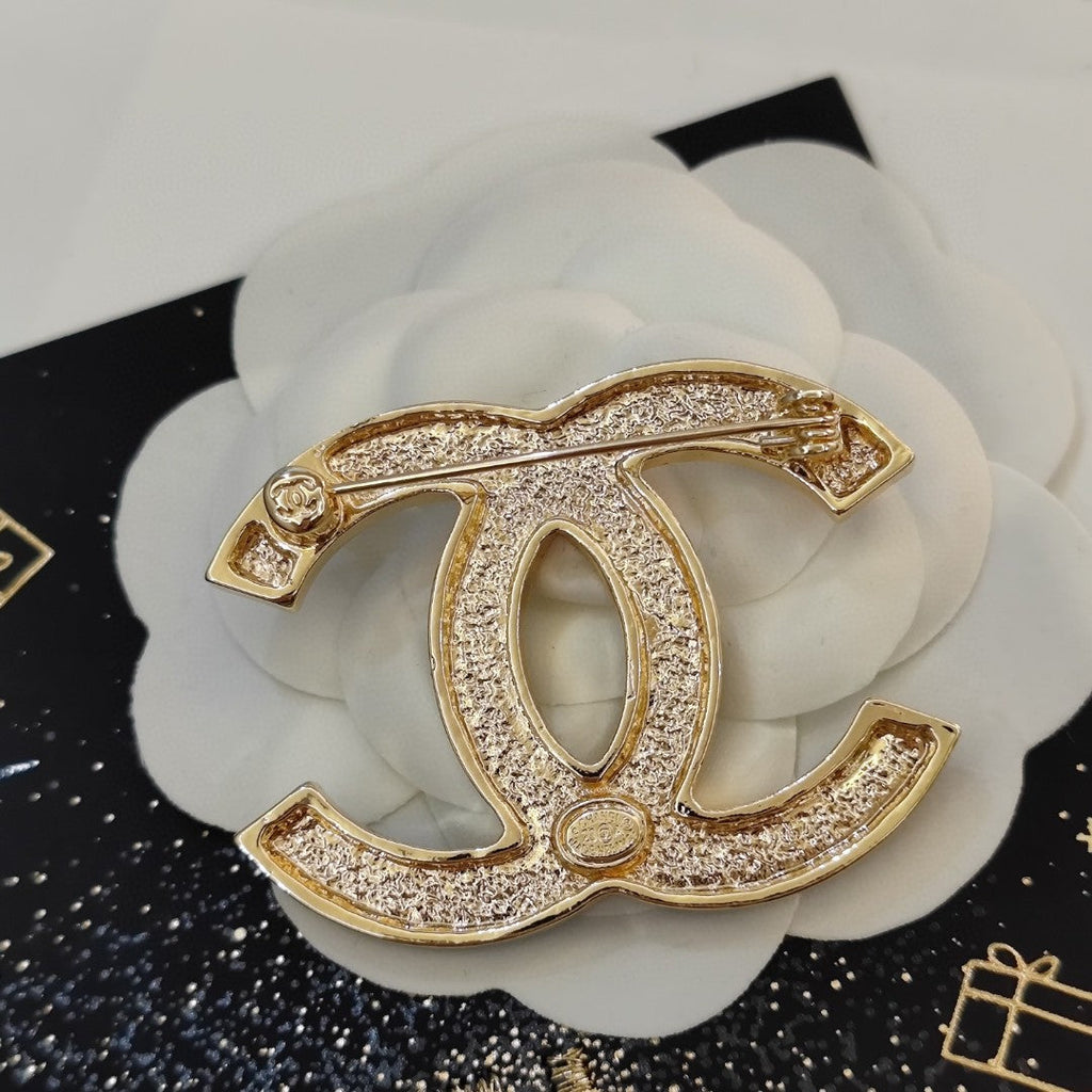 18K Chanel Black Star Brooch Yellow Gold-Colour Hardware