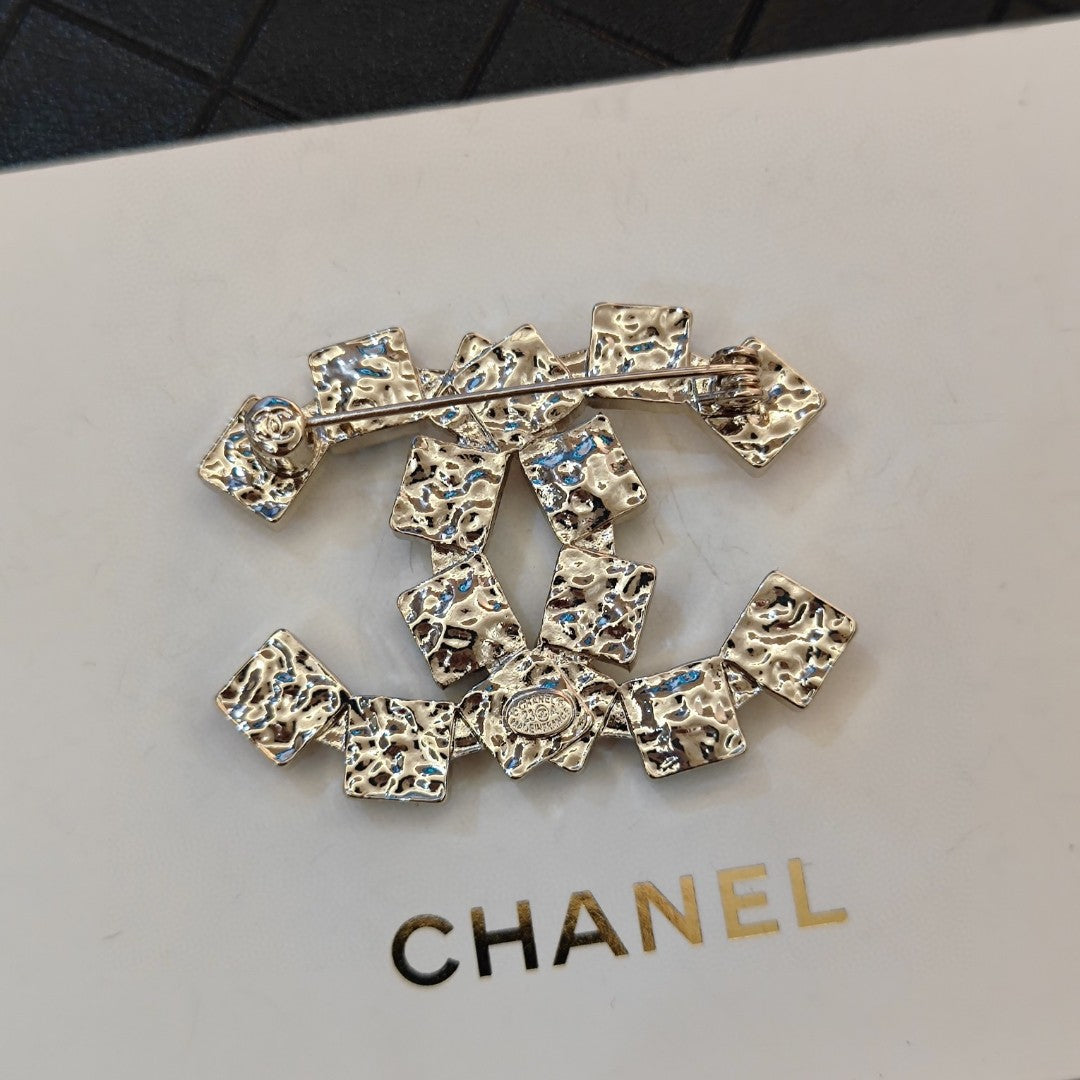 18K Chanel Black Crystals Brooch Yellow Gold-Colour Hardware