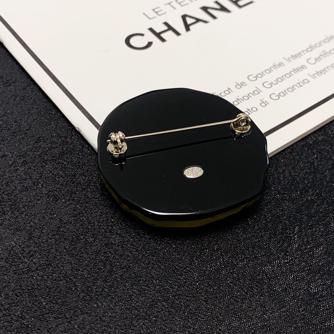 18K Chanel Color Brooch Yellow Gold-Colour Hardware