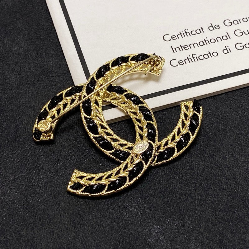 18K Chanel Leather Gold Brooch Yellow Gold-Colour Hardware