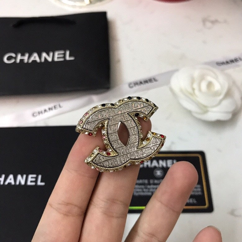 18K Chanel Diamonds Brooch White Gold-Colour Hardware