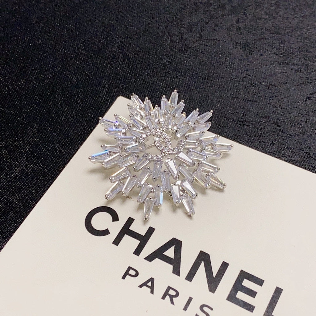 18K Chanel Snow Flower Brooch White Gold-Colour Hardware Crystals