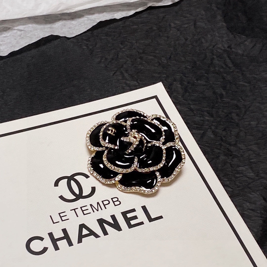 18K Chanel Black Flower Brooch Yellow Gold-Colour Hardware