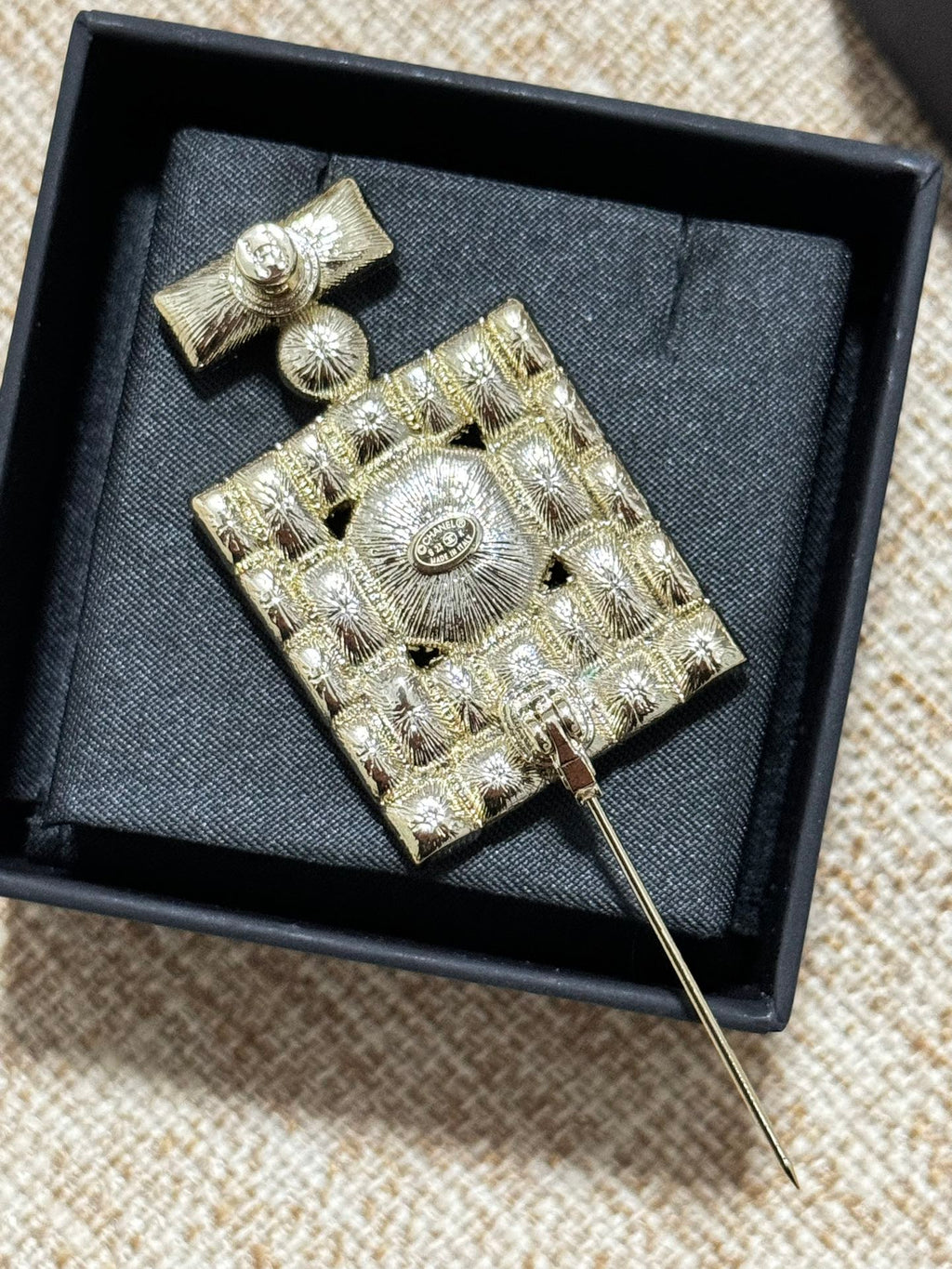 18K Chanel Perfume Bottle Crystals Brooch Yellow Gold-Colour Hardware