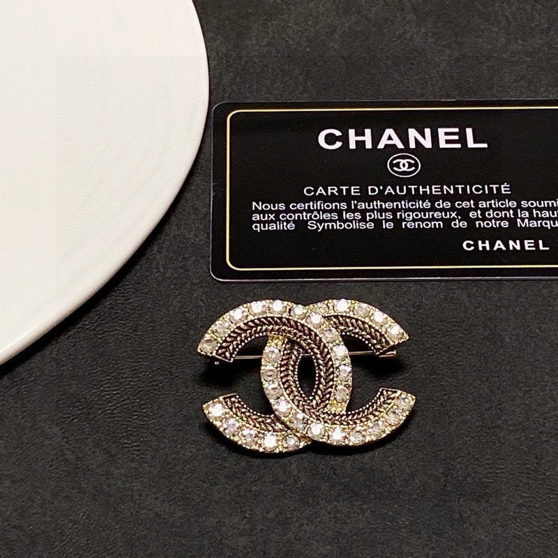 18K Chanel Diamond Gold Brooch Yellow Gold-Colour Hardware