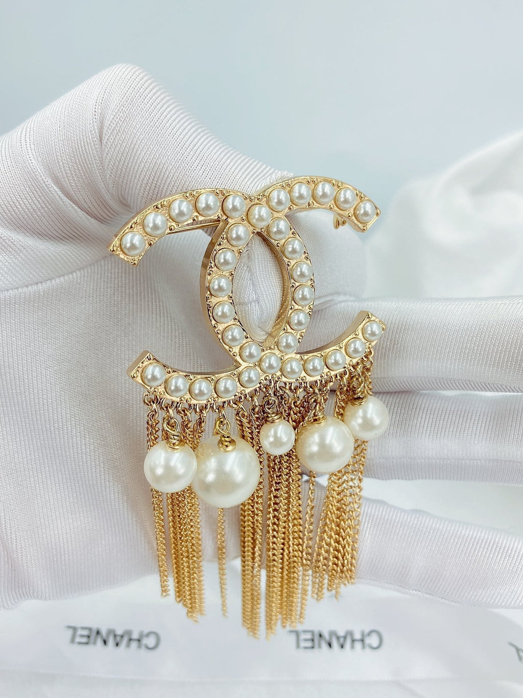18K Chanel Pearl Tassel Brooch Yellow Gold-Colour Hardware