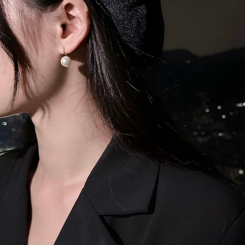 18K Dior Pearls Brooch Yellow Gold-Colour Hardware