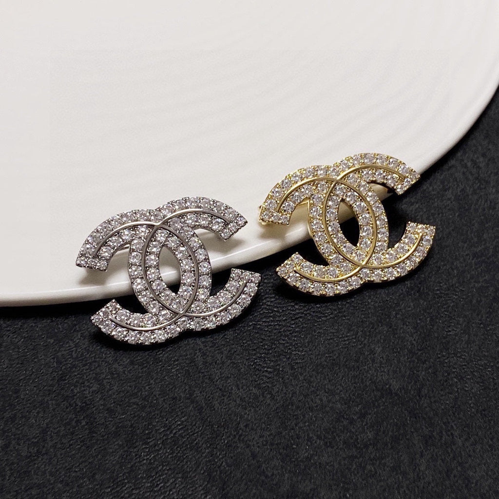 18K Chanel Diamonds Set Brooch Yellow White Gold-Colour Hardware