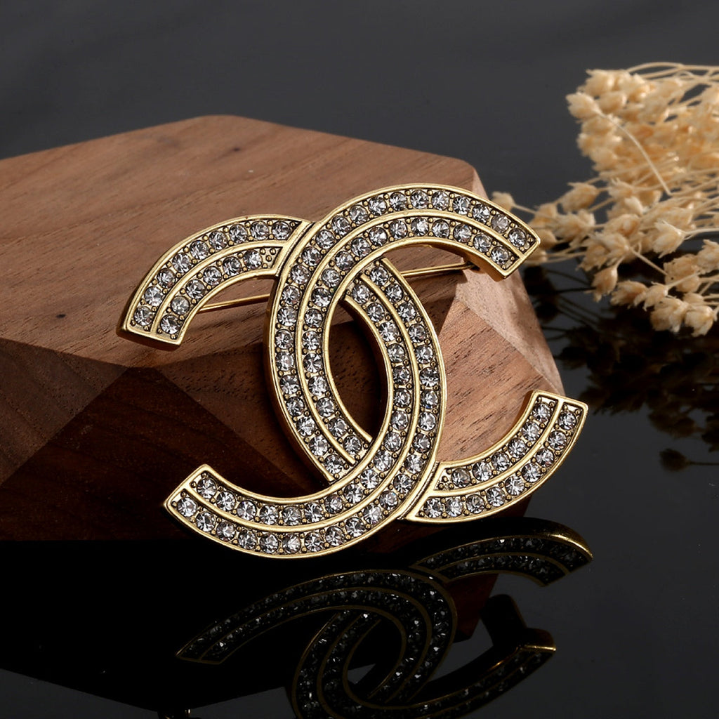 18K Chanel Diamond Brooch Yellow Gold-Colour Hardware