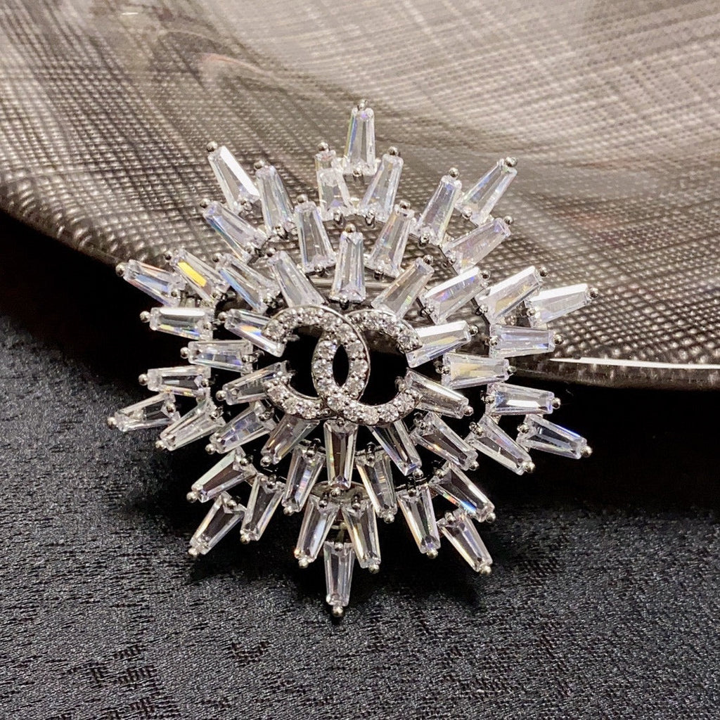18K Chanel Snow Flower Brooch White Gold-Colour Hardware Crystals