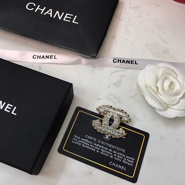18K Chanel Diamonds Brooch White Gold-Colour Hardware