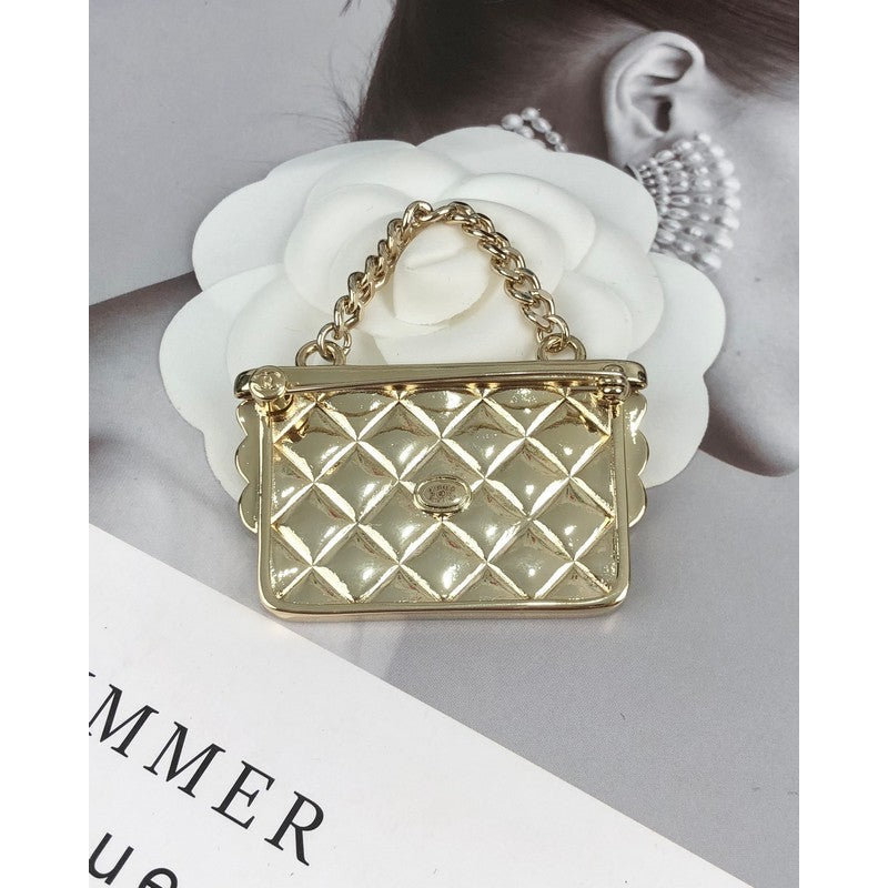 18K Chanel White Bag Brooch Yellow Gold-Colour Hardware