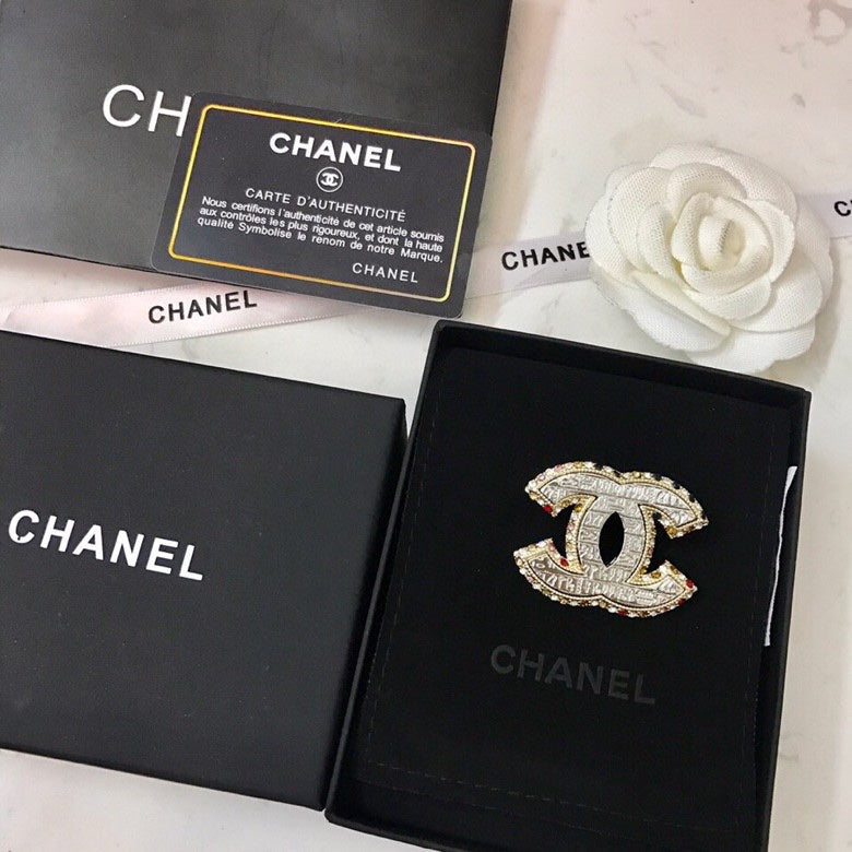 18K Chanel Diamonds Brooch White Gold-Colour Hardware