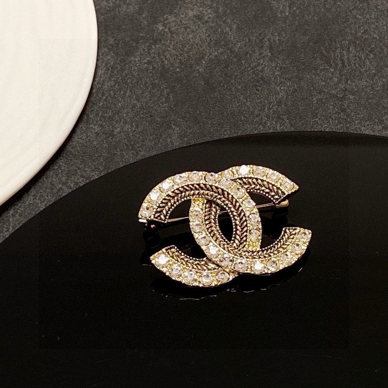 18K Chanel Diamond Gold Brooch Yellow Gold-Colour Hardware