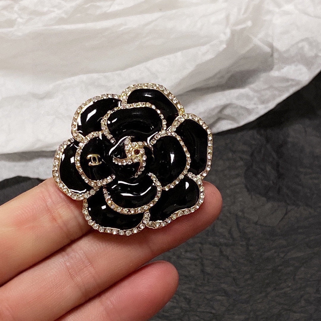 18K Chanel Black Flower Brooch Yellow Gold-Colour Hardware