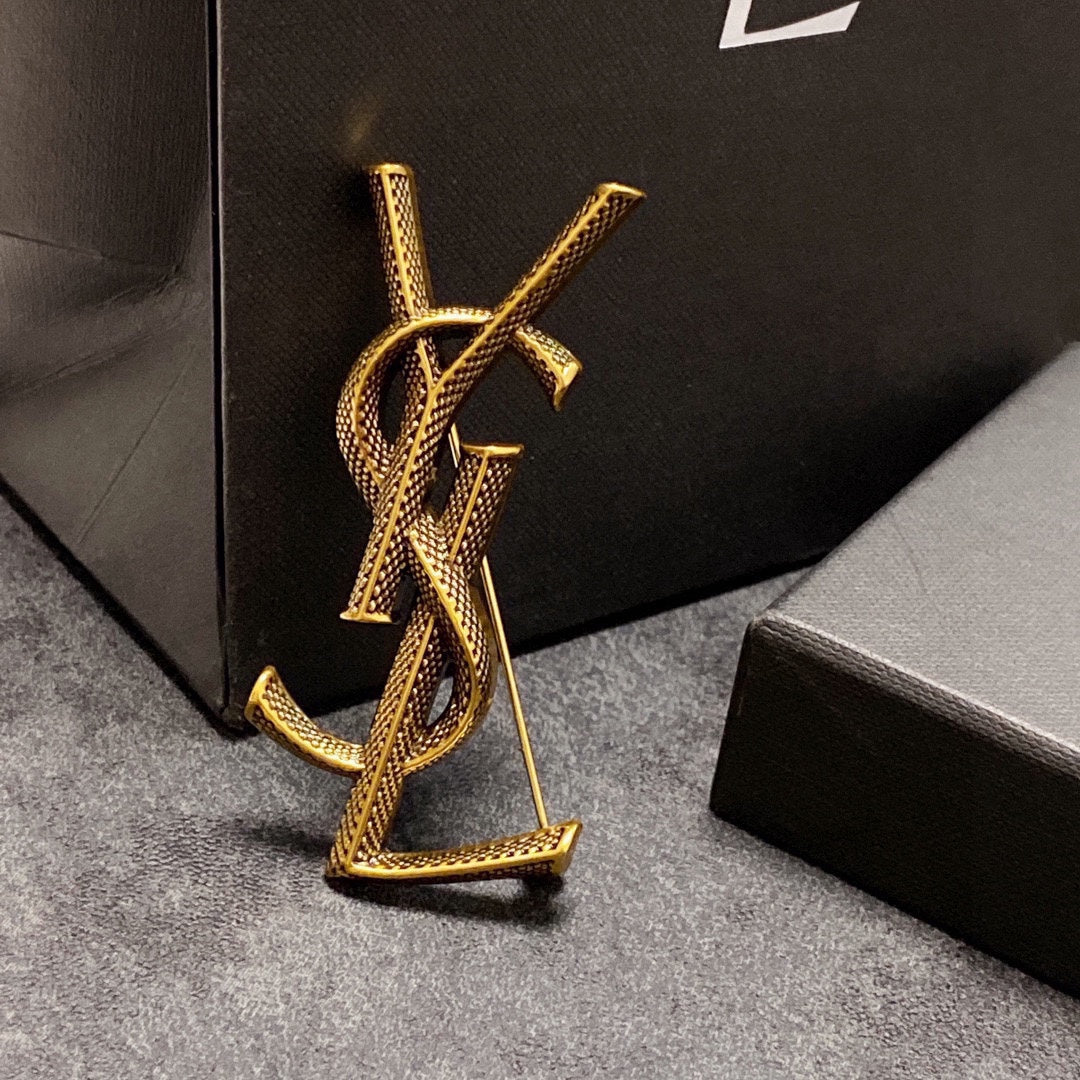 18K YSL Classic Brooch Yellow Gold-Colour Hardware